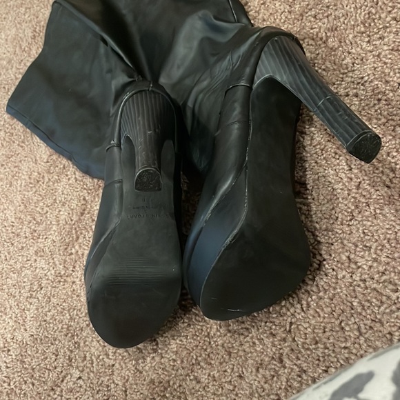 Tall bootss - Picture 3 of 3